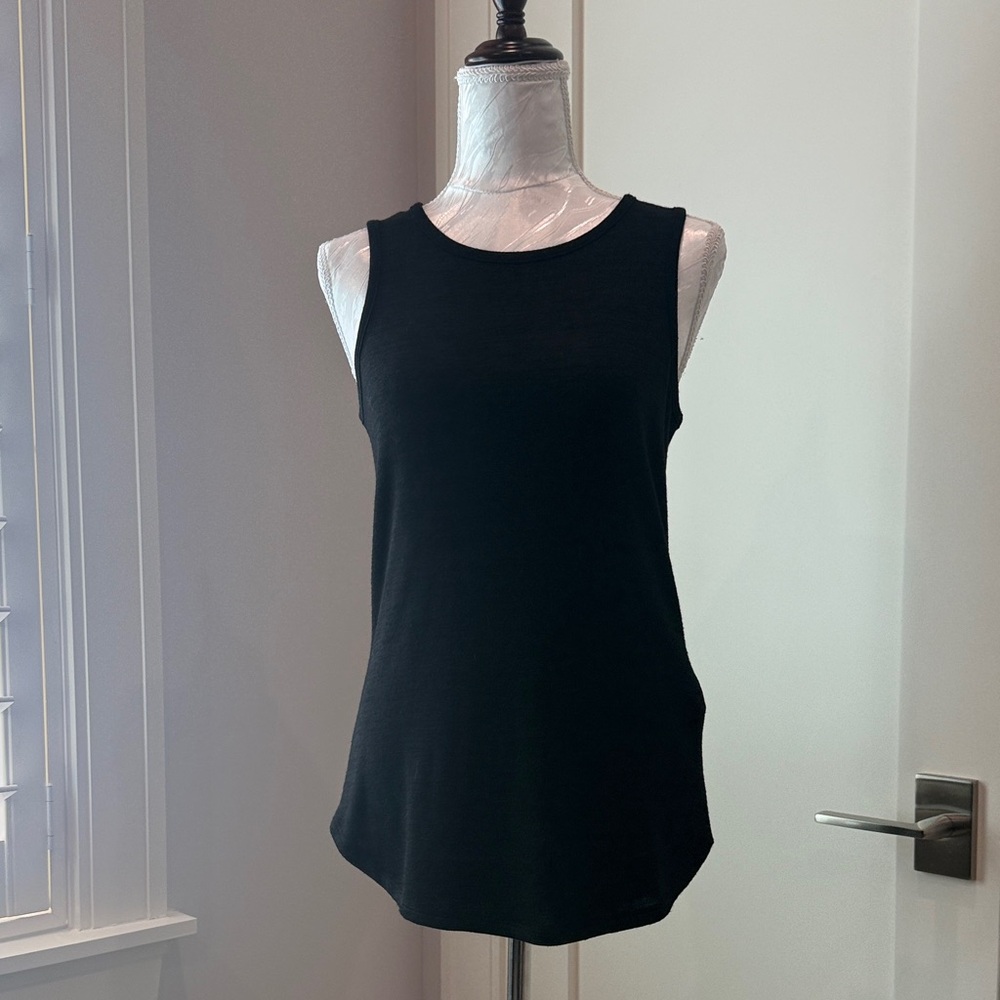 Banana Republic Black “Signature tee” Tank Top
